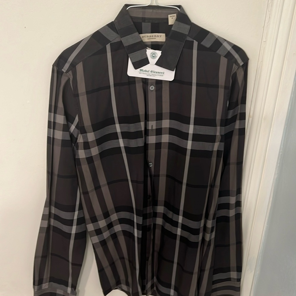 100% authentic Burberry London LS